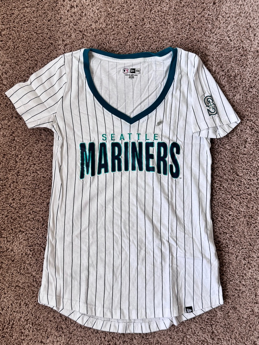 Seattle Mariners Women's V-Neck Pinstripe Tee